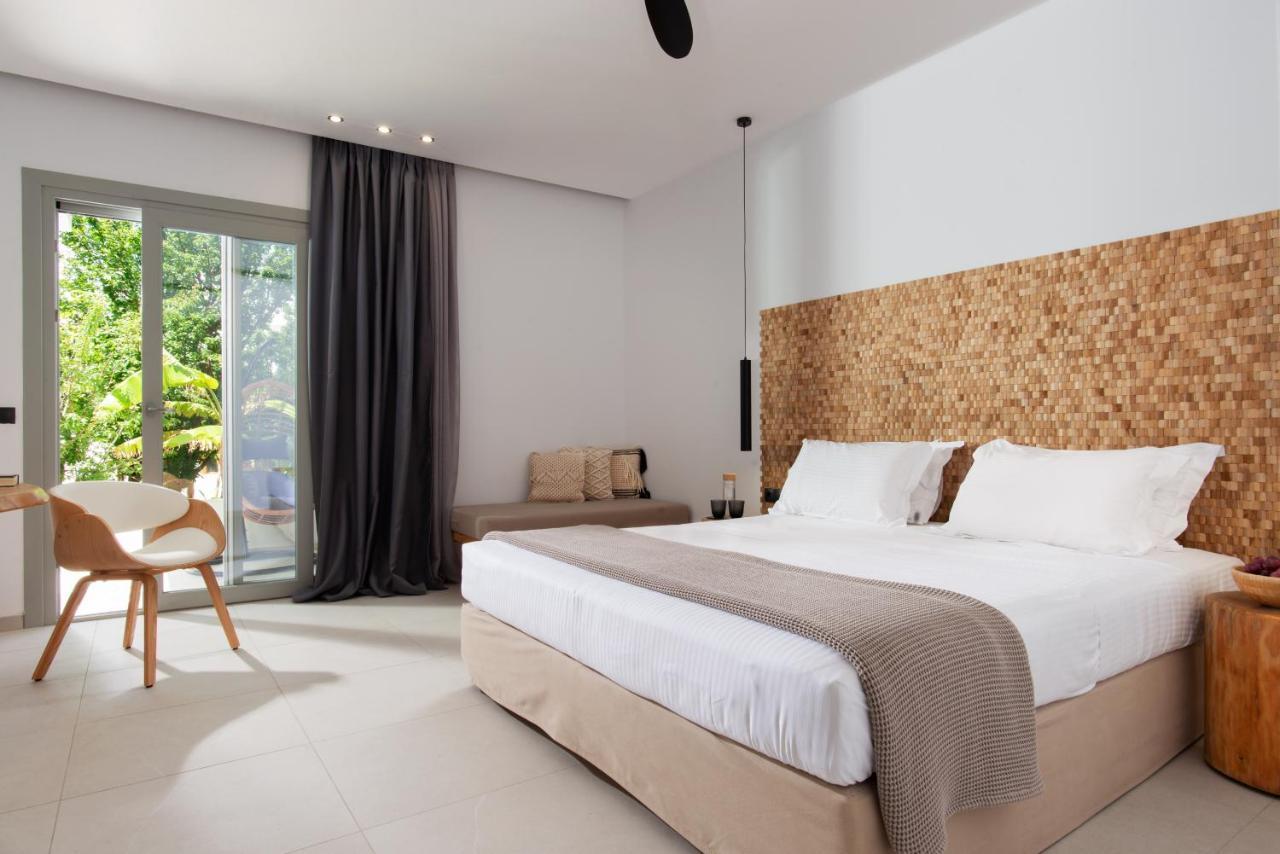 Melagrana Aparthotel Adamantas (Milos)